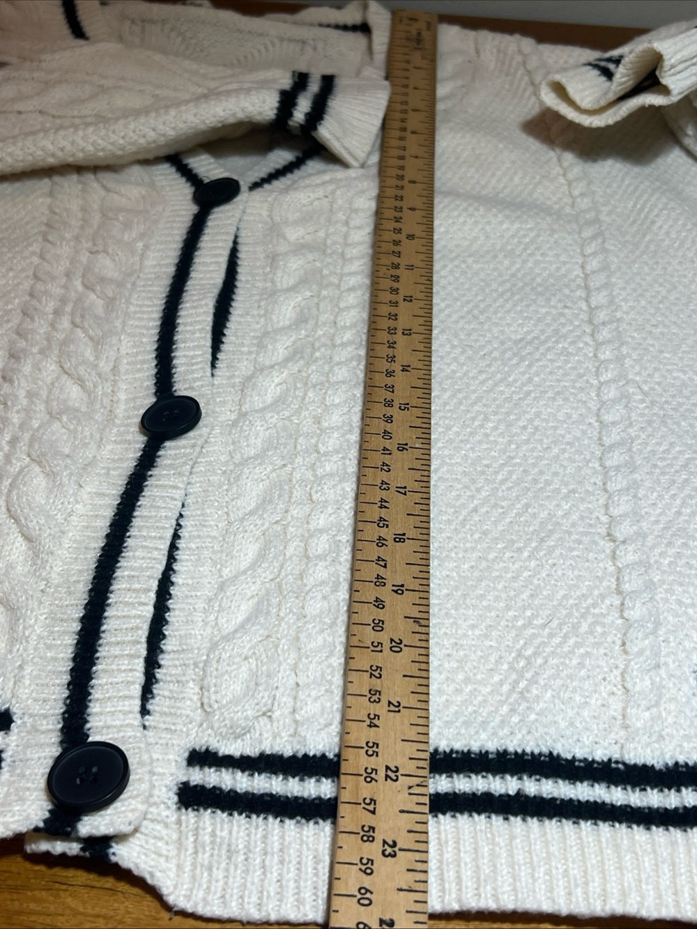Taylor Swift Cream V‑Neck Cable Knit Sweater with Navy Stripe Trim Size M/L - Picture 4 of 7
